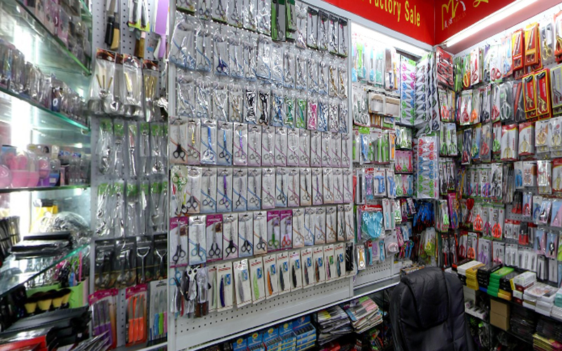 Hardware tools in Yiwu International Trade Mart District 2-East